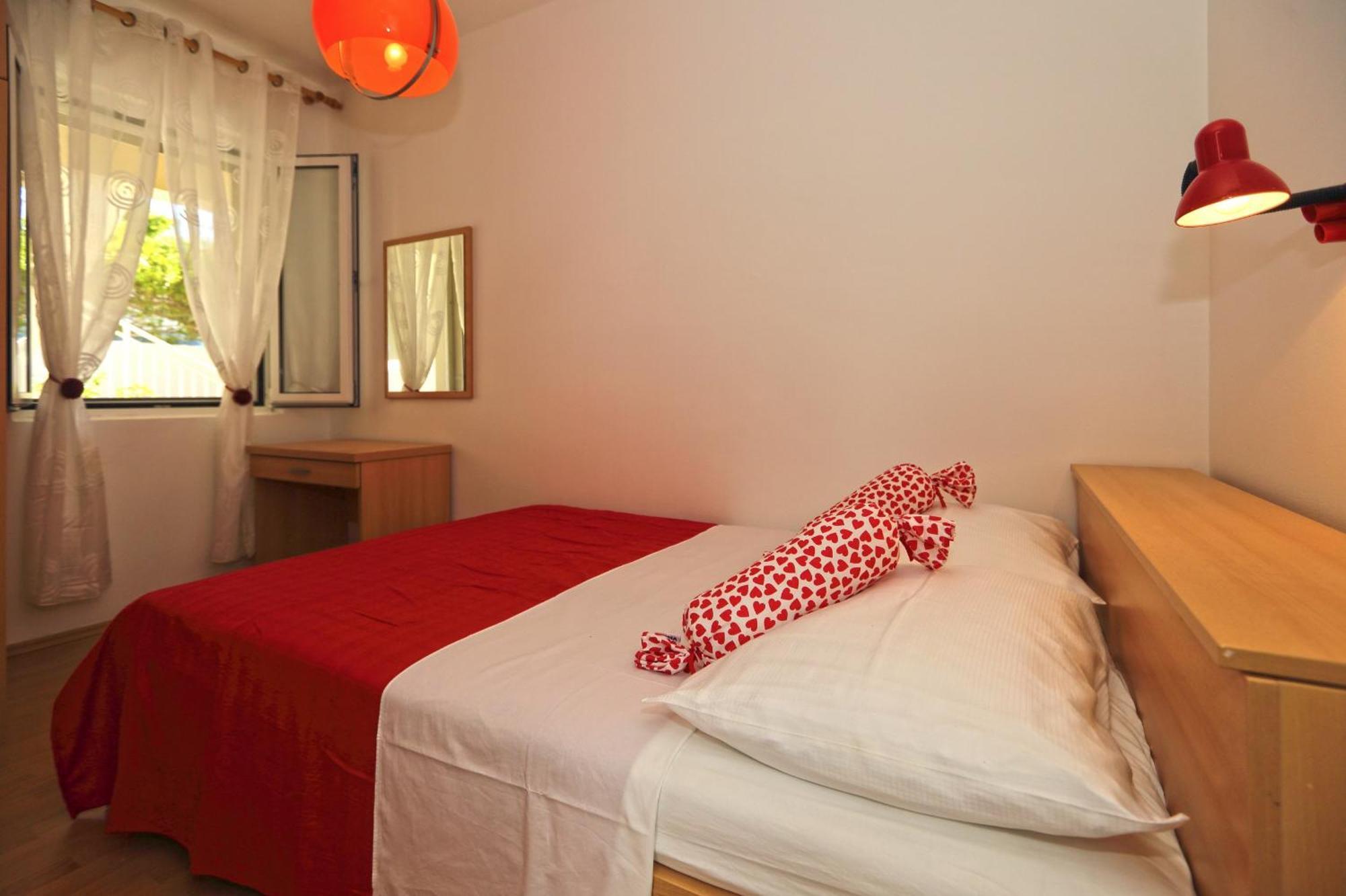 Apartments Grgo Хвар Екстериор снимка