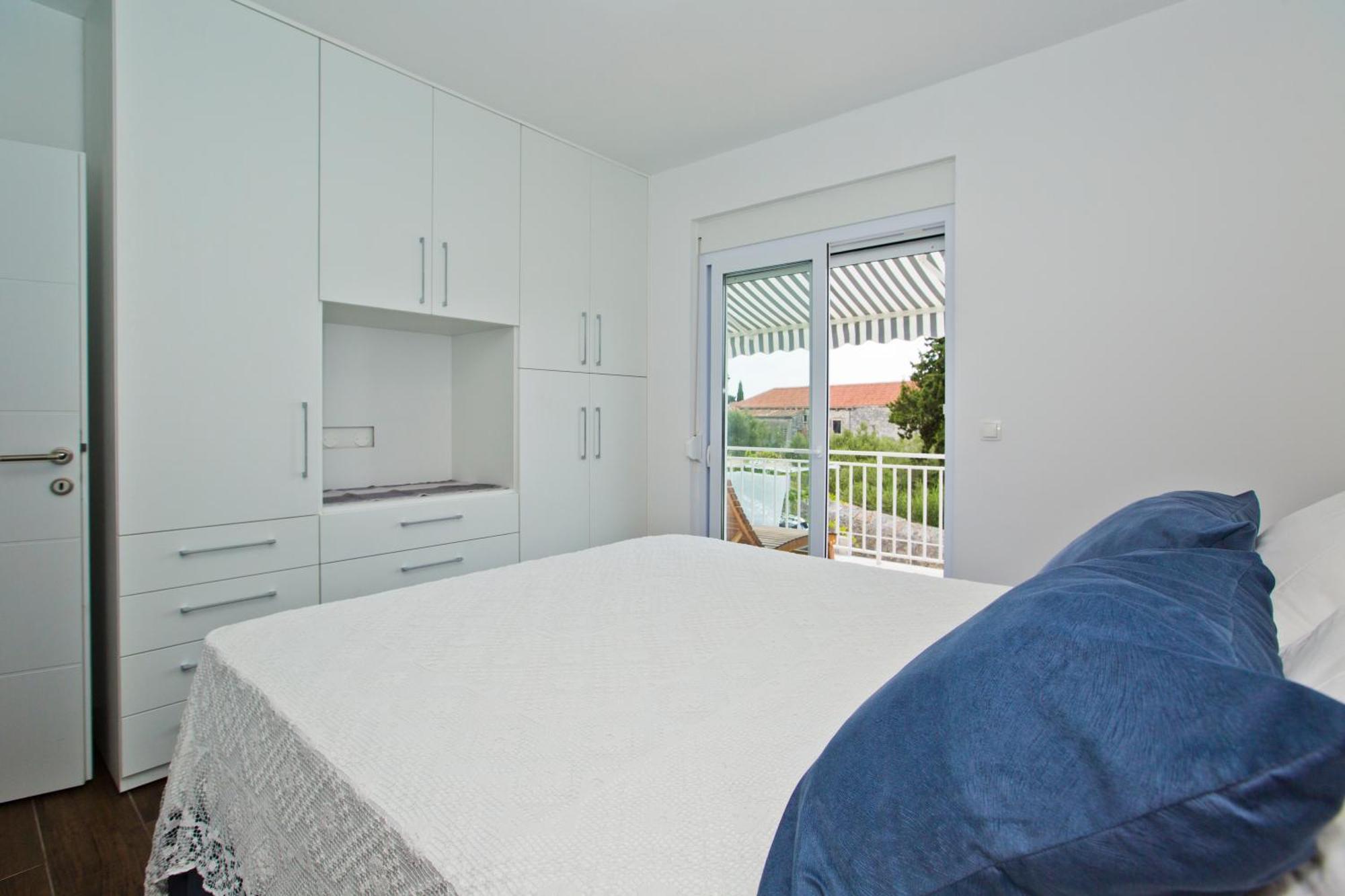 Apartments Grgo Хвар Екстериор снимка