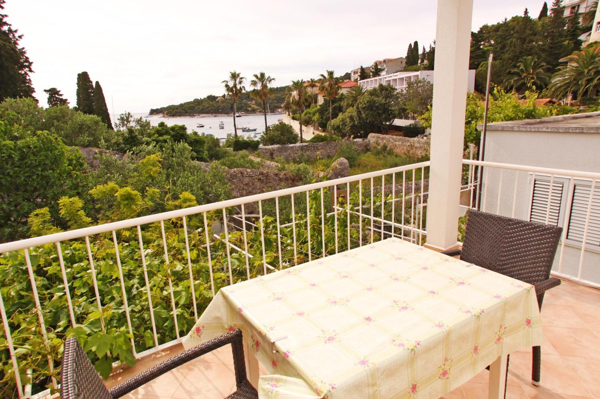 Apartments Grgo Хвар Екстериор снимка