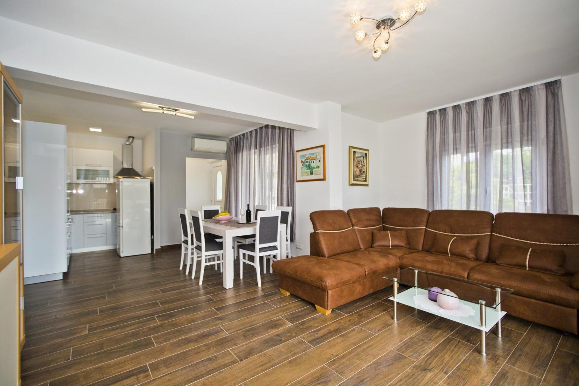 Apartments Grgo Хвар Екстериор снимка